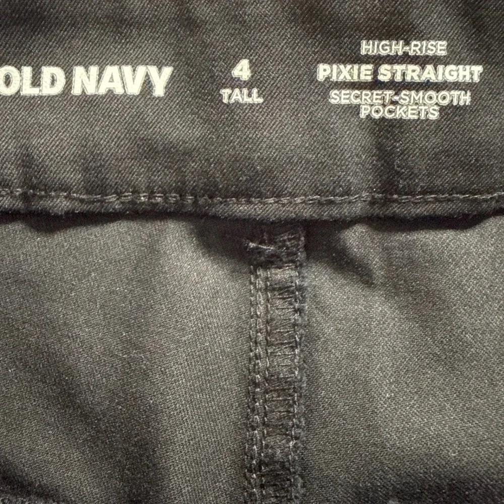 Old Navy Pixie Straight High Rise Secret-Smooth Pants Black 4 Tall